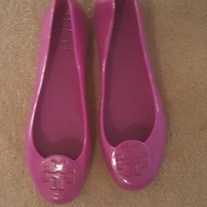 Fusia pink tory burch jellys